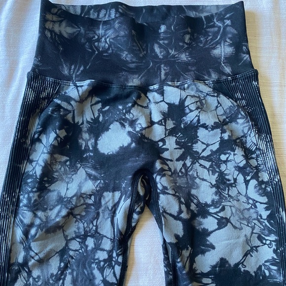 Scrunch bum leggings - Picture 1 of 2